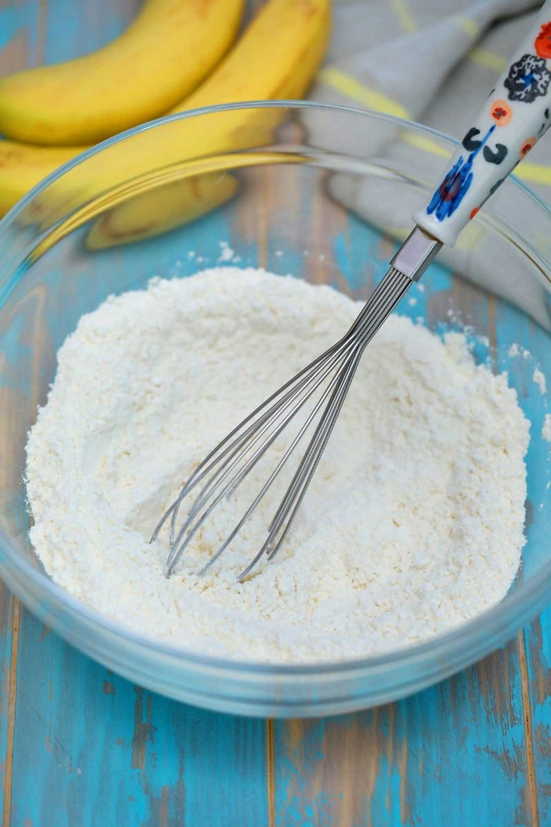 Dry banana bread ingredients