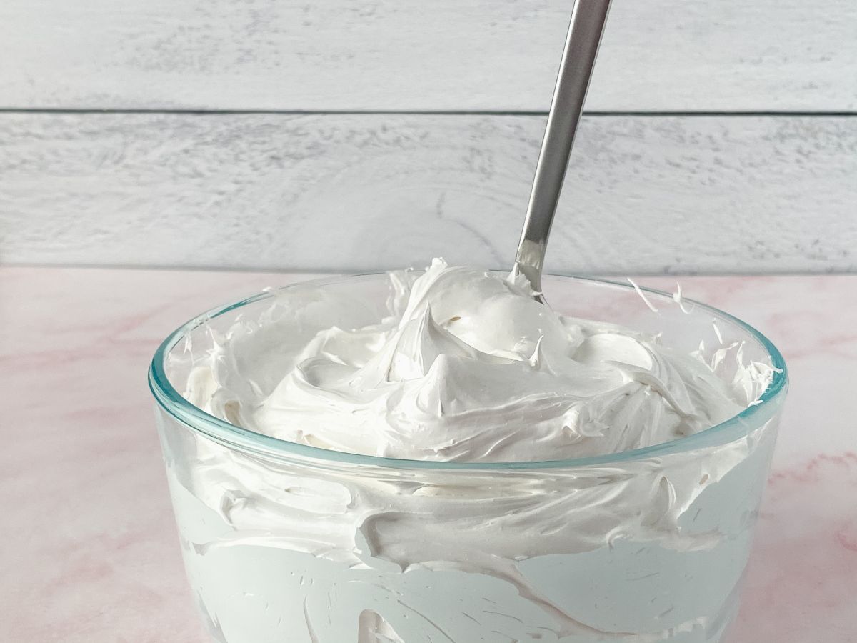 spoon in side of bowl of marshmallow fluff